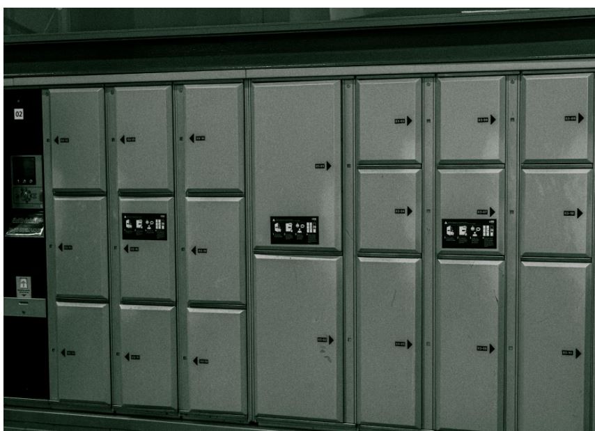 union station luggage storage